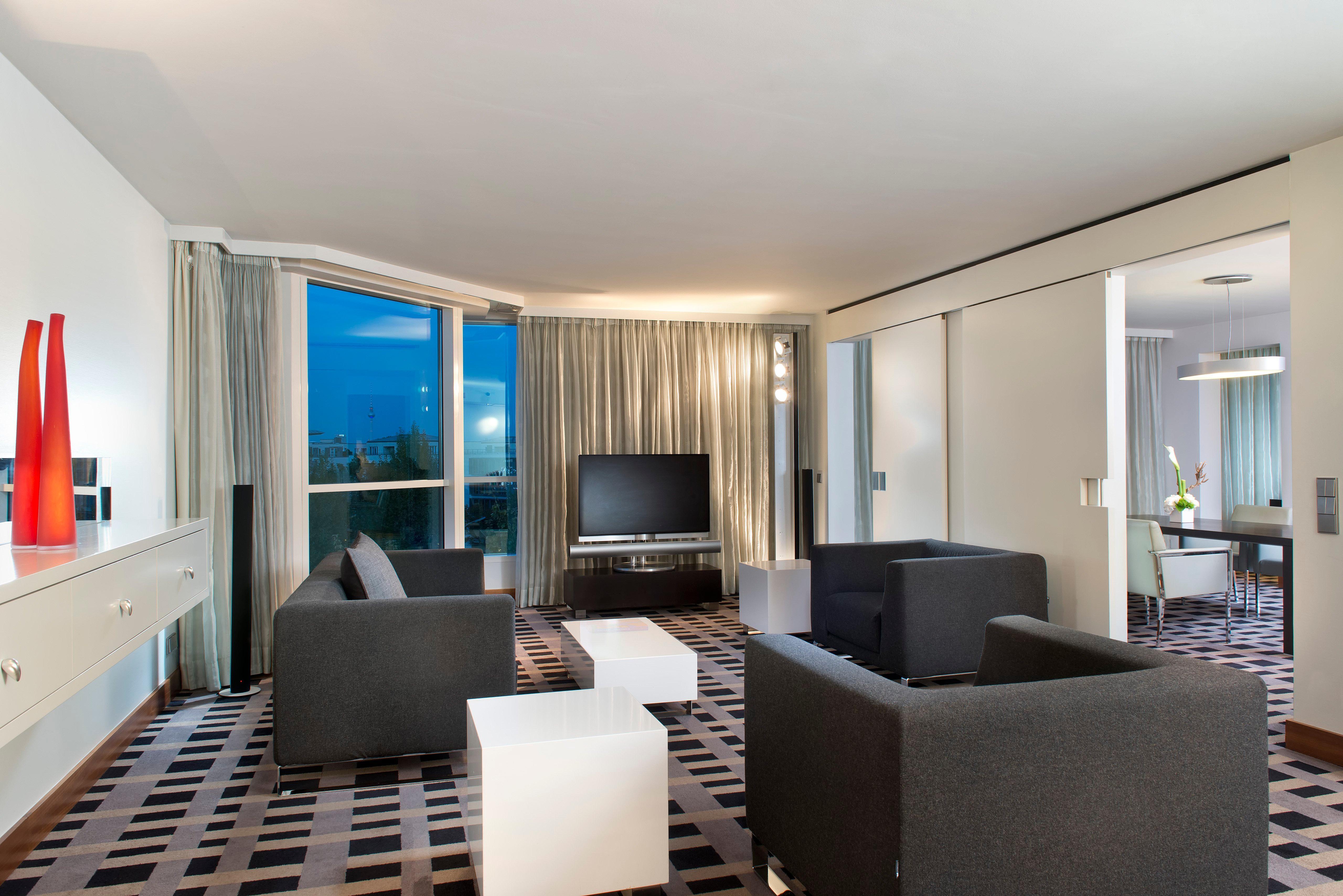 Intercontinental Berlin By Ihg Hotel Luaran gambar Suite at the Hotel