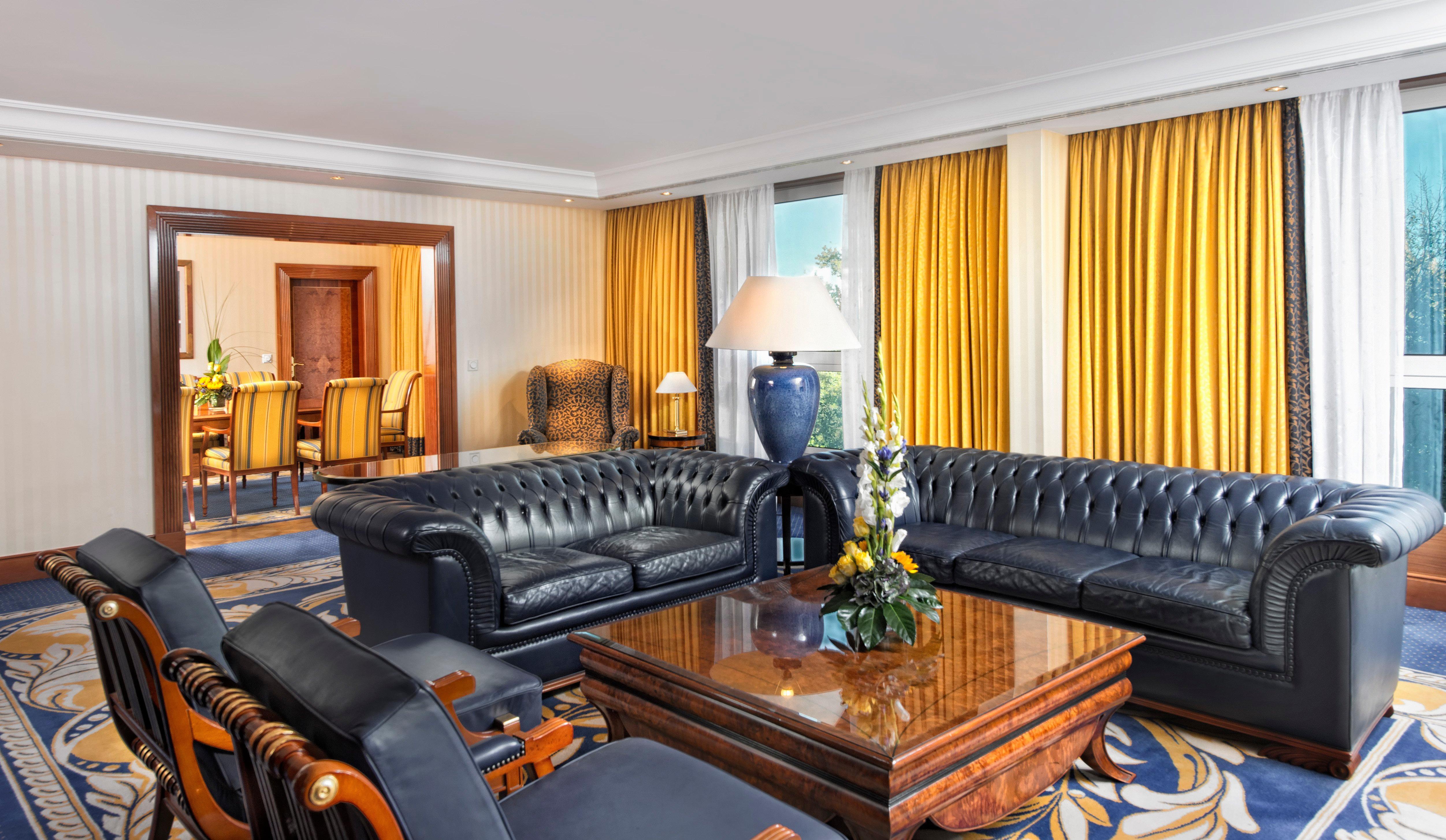 Intercontinental Berlin By Ihg Hotel Luaran gambar A suite at the InterContinental
