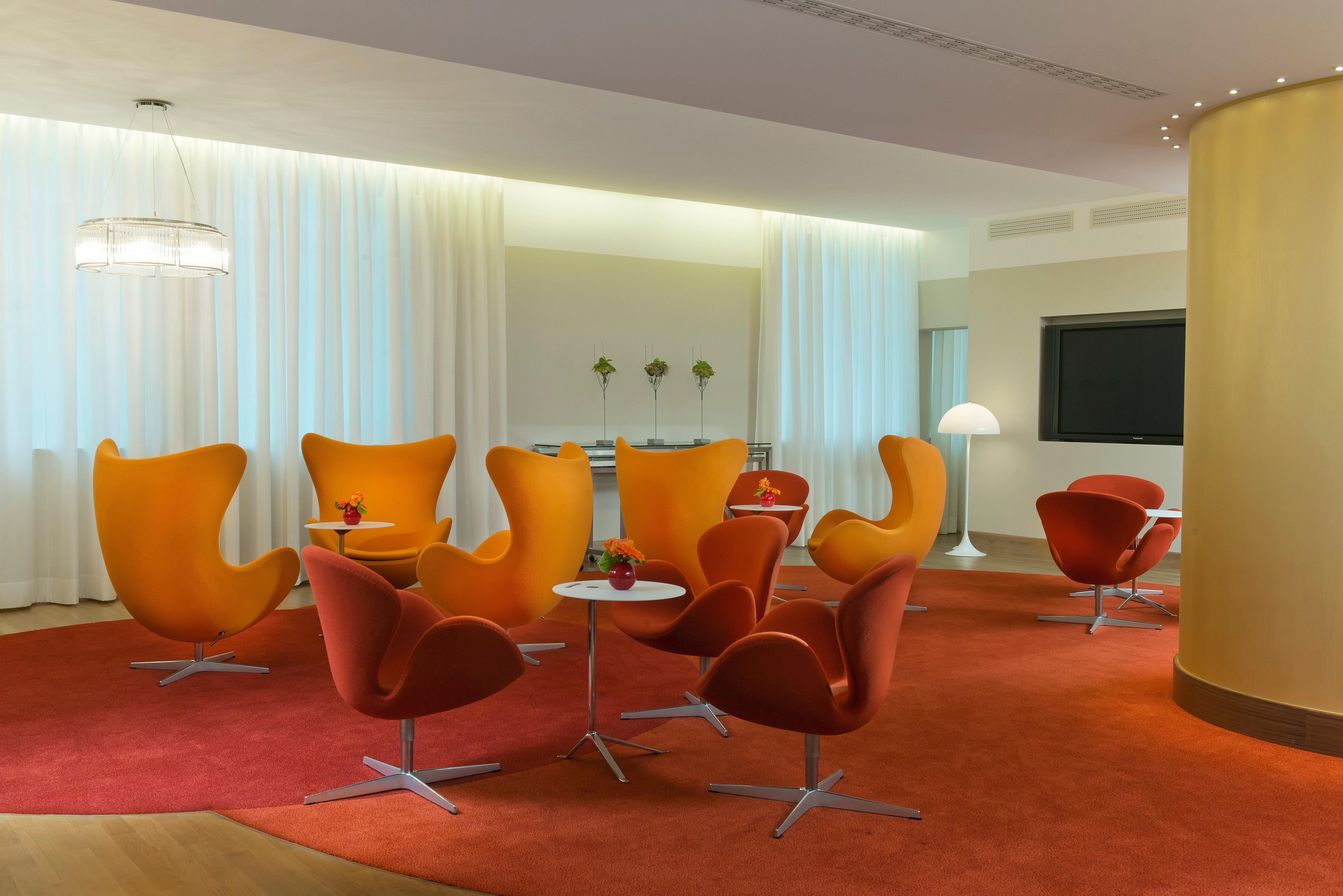 Intercontinental Berlin By Ihg Hotel Luaran gambar The lounge at the airport