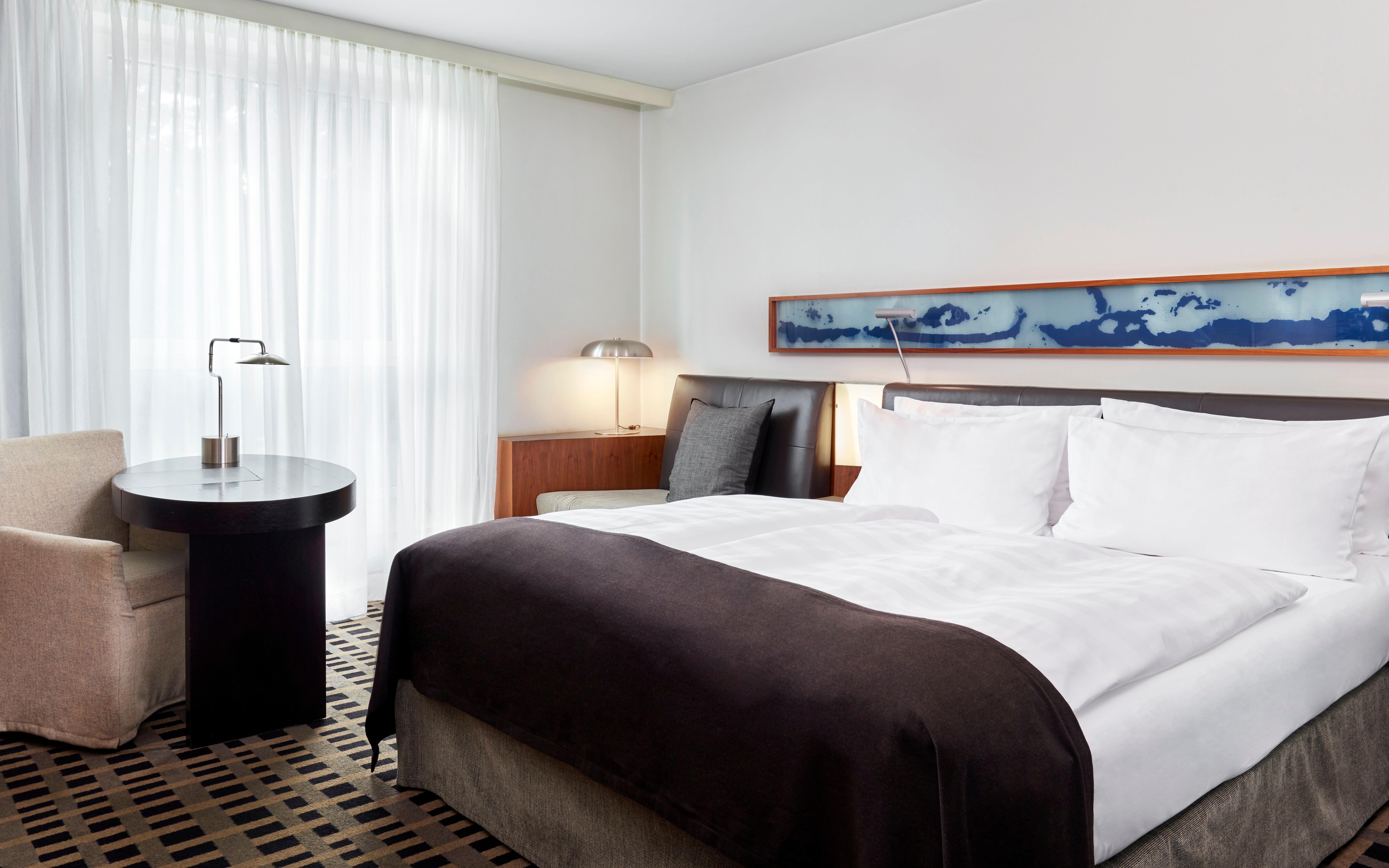 Intercontinental Berlin By Ihg Hotel Luaran gambar A guest room at the Hotel